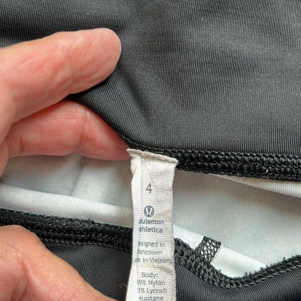 Lululemon Leggings - Size 4 - Picture 3 of 7